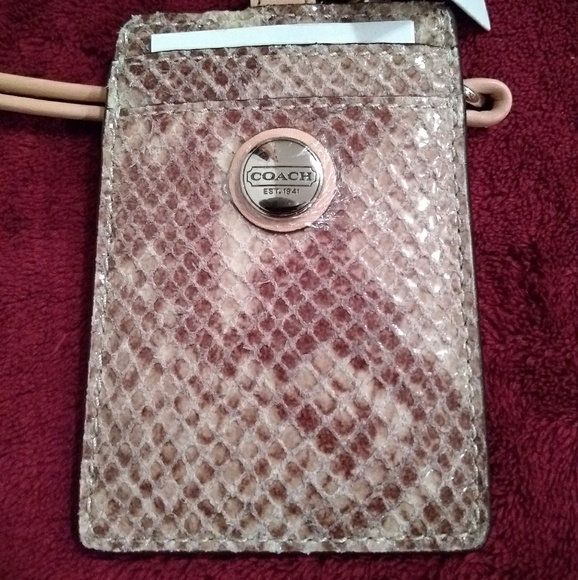 🆕  Coach Sis Embossed Snake Animal Print Lanyard - Picture 3 of 4